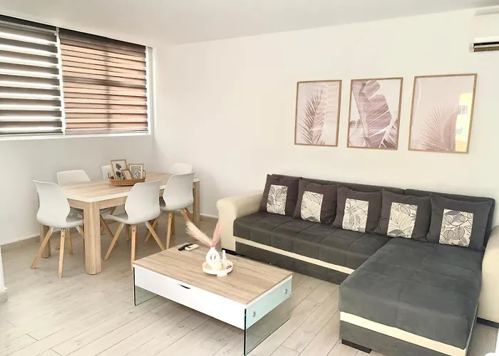 Green Sea Apartment