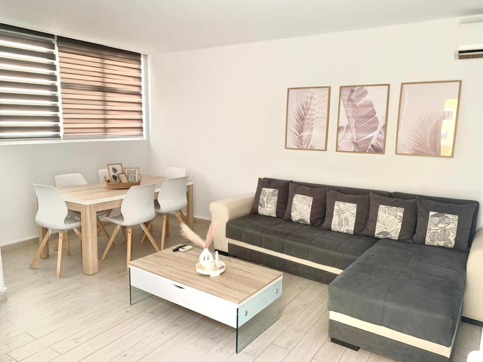 Sea Apartment *